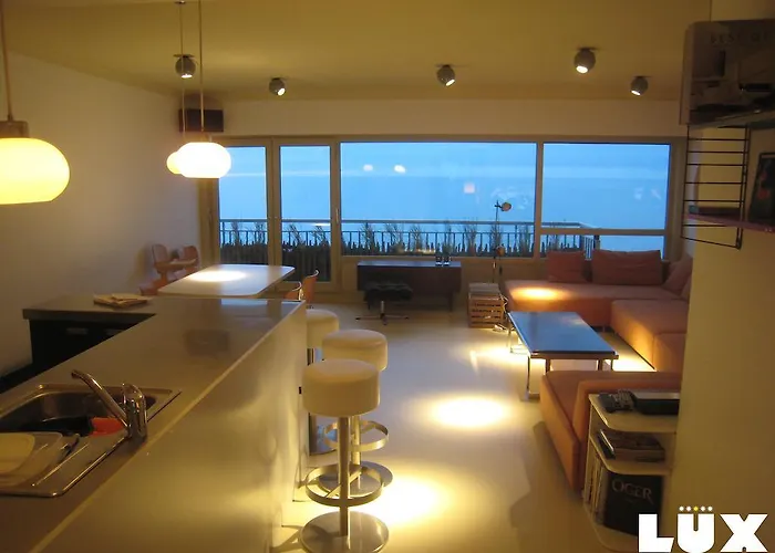 Lux Skyline Sea-View Apartments